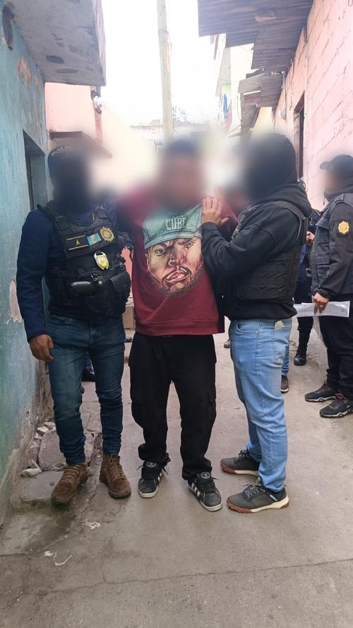 Uno de los capturados fue identificado como Gustavo Y. (Foto: MP)