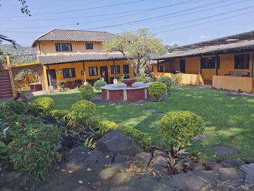 Vista del hotel y su huerto, ejemplo de turismo sostenible en San Lucas Tolimán. (Foto: Alfonso Guárquez/Colaborador)