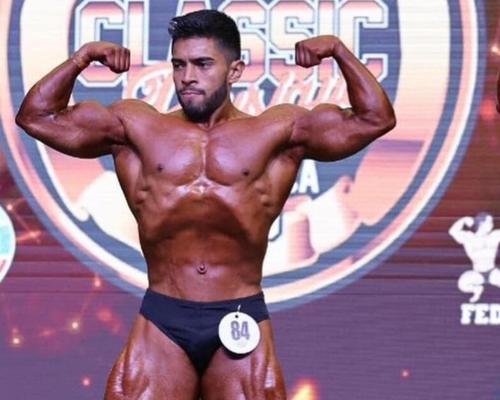 Yerinson exhibe su físico competitivo, resultado de años de preparación que lo han llevado a escenarios internacionales. (Foto: Bernardo Montúfar/Colaborador)