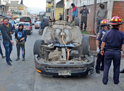 El irrespeto a los límites de velocidad figura como la segunda causa de percances trágicos en el territorio nacional. (Foto: Archivo/Soy502)
