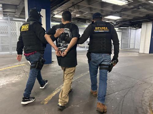 El capturado tenía a dos menores de edad reportados con Alerta Alba Keneth reclutados. (Foto: PNC)