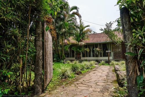 El Lodge tiene su propia sala de estar y porche privados con una hamaca, ideal para hasta cinco personas. (Foto: Los Tarrales Natural Reserve)