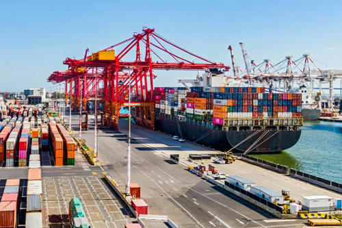 Entre las medidas estratégicas de competitividad nacional que se solicitan está la infraestructura productiva y logística, con inversiones en puertos, carreteras, almacenamiento y conectividad. (Foto ilustrativa: istock)