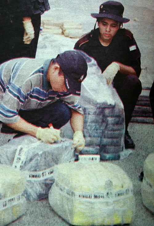 La droga fue envuerta en bolsas plásticas y llevada a una bodega de la SAIA, en la capital. (Foto: Archivo)