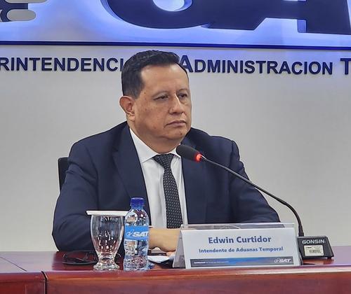 edwin curtidor, camioneta blindada, calzada Aguilar Batres, vía del Transmetro, sat, josé ovidio reyes, guatemala