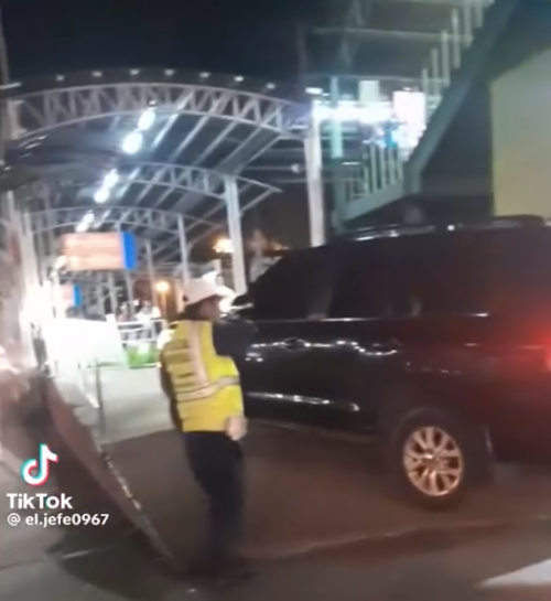 camioneta blindada, calzada Aguilar Batres, vía del Transmetro, sat, josé ovidio reyes, guatemala