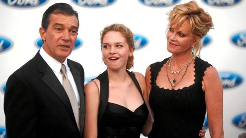 Banderas y Griffith celebran juntos la boda de su hija. (Foto: X)