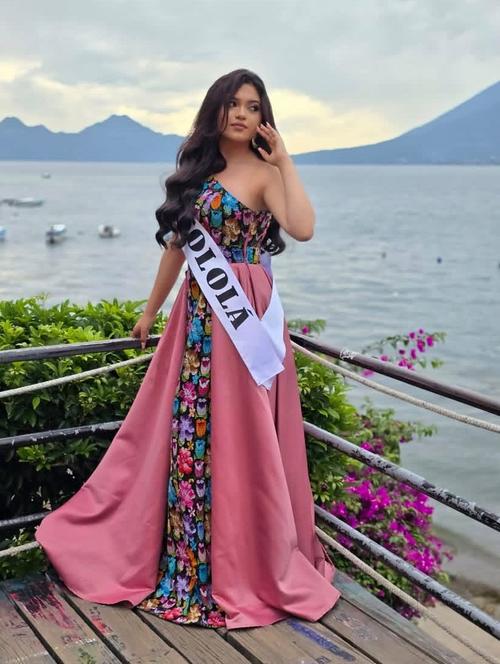 Makario's, moda, textiles, Panajachel, Rosy Macario, Guatemala, Soy502