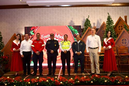 Festival Árbol Gallo, Obelisco, fin de año, luces, nieve, Guatemala, Soy502