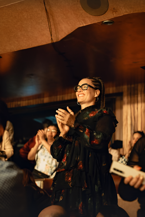 Nicolás estuvo acompañado por su madre. (Foto: Instagram)