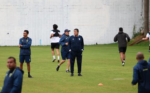 El azteca Luis Fernando Tena está a dos partidos de llevar a Guatemala a su primera Copa del Mundo. (Foto: Bryan Anton / Nuestro Diario)