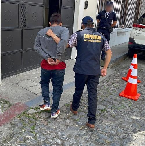 El capturado fue identificado como Edwin "N". (Foto: PNC)