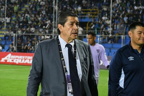 Tena defendió sus decisiones técnicas en el partido contra Panamá del jueves pasado. (Foto: Rudy Martínez / Nuestro Diario)
