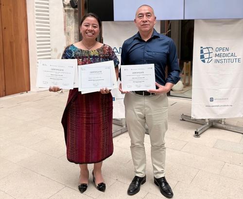 Rebeca Chiyal y Mario César Ulín recibieron el reconocimiento en el seminario internacional. (Foto: Alfonso Guarquez/Colaborador)