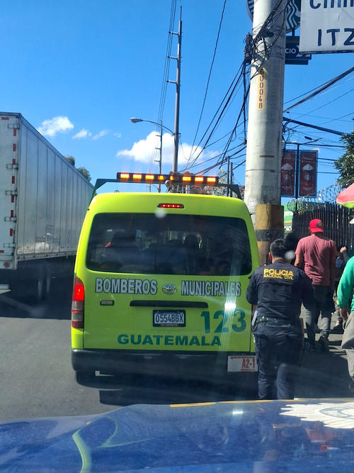 El linchamiento se registró en la calzada Roosevelt y 36 avenida de la zona 7 capitalina. (Foto: Jorge Senté/Colaborador)