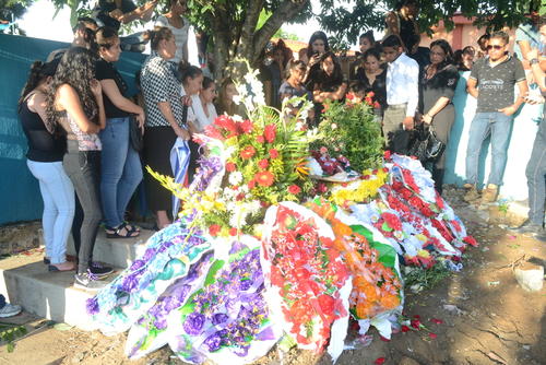 Al campeón le cumplieron el deseo de ser sepultado en la tierra. (Foto: Élfego Escobar/Colaborador)