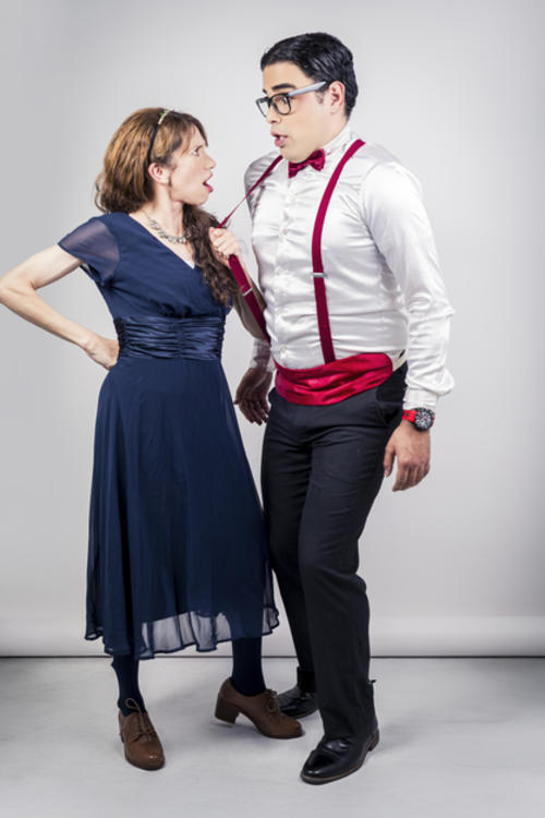 Sofía Ramírez y David Tobar representan a dos de los personajes de la obra Sáquenme de aquí. (Foto: Eddy Recinos/Colaborador)