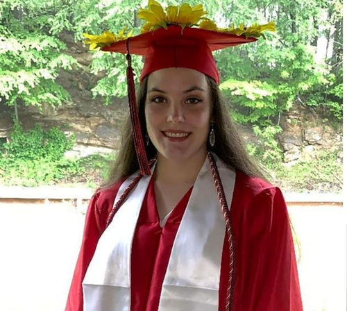 La jóven guardia se unió a la Guardia Nacional del Ejército el mismo mes en que se graduó de la preparatoria. (Foto: Redes Sociales)