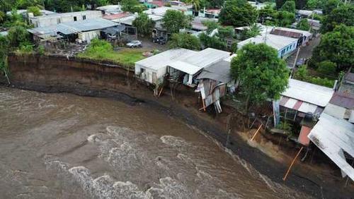 Masagua, Escuintla Viviendas de la colonia villas de San Juan Mixtan afectadas al crecer el caudal del río Guacalate. (Foto: Surama Rodas/Nuestro Diario)