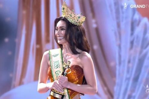 Christine Juliane “CJ” Opiaza entregó la corona en una gala inolvidable. (Foto: Captura/YouTube)