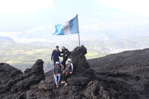 No puede faltar la fotografía en donde se encuentra la bandera de Guatemala. (Foto: Jorge Morales/Colaborador)