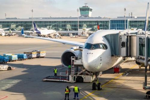 Si la perdida fue en el avión, es necesario te comuniques con la aerolínea donde viajaste. (foto: Archivo)