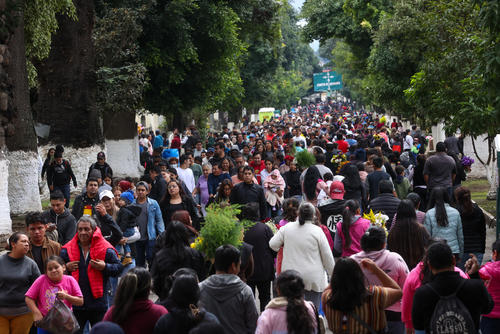 En algunos cementerios se instalarán ventas a partir de hoy. (Foto: Archivo)