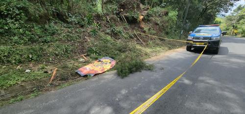 Según datos preliminares el cuerpo fue lanzado desde un vehículo en movimiento. (Foto: Jorge Sente/Nuestro Diario)