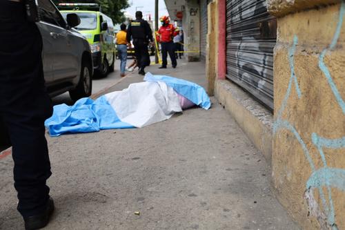 La víctima falleció por impactos de bala en el cráneo. (Foto: Bomberos Municipales)