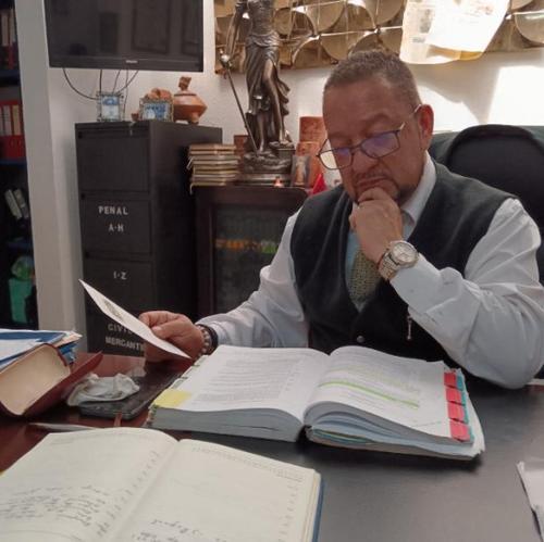 El fallecido era el abogado de "El Lobo" y su esposa María Martha Castañeda. (Foto: Redes sociales)