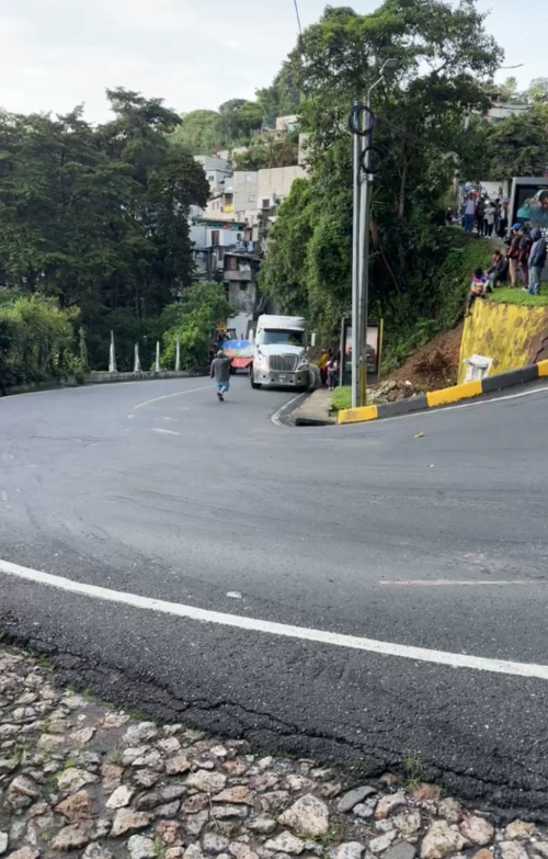 Se realizaron maniobras para retirar el vehículo que bloqueó por varias horas la ruta.