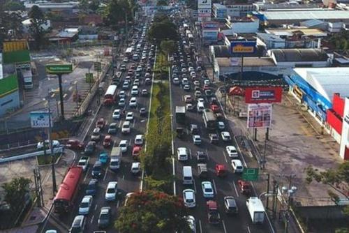 La importación de autos usados se da sin reglas. (Foto: archivo/Soy502)