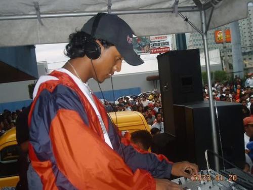 dj kenny con buen onda dj