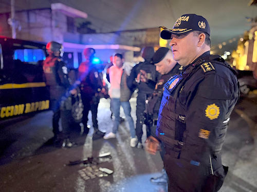 Según las autoridades el ahora detenido custodiaba puntos de venta de droga del sector. (Foto: Jorge Sente/Nuestro Diario)