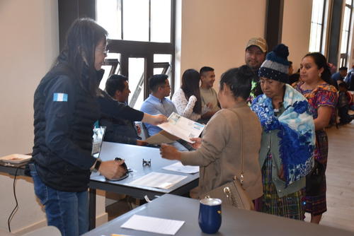 Los centros de emisión de pasaporte también pueden encontrarse en algunos departamentos. (Foto: archivo)