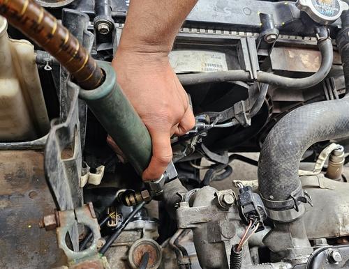 Los mecánicos cuentan con equipo especializado para realizar cada labor. (Foto: Oswaldo Cop/Colaborador)