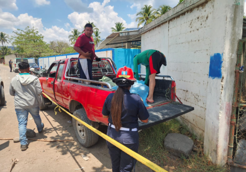 Familiares intentaron salvarle la vida a los adolescentes trasladándolos en un vehículo particular. (Foto: ASONBOMD)