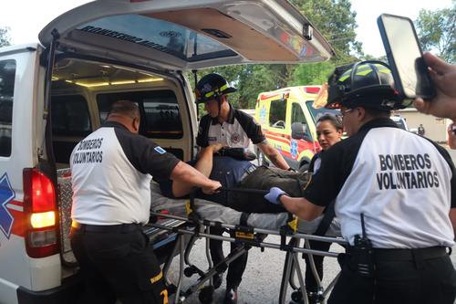 Los heridos fueron trasladados a distintos centros asistenciales. (Foto: Bomberos Voluntarios)