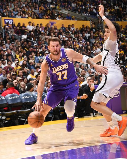 Doncic lidera la NBA como el jugador que más puntos anota por partido con un promedio de 33.7. (Foto: AFP)