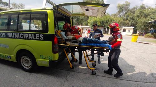 La víctima fue trasladada con heridas de bala a un centro asistencial. (Foto: Bomberos Municipales)