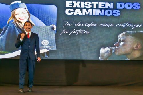 Texaco, programa de becas, Junior Achievement Guatemala, estudios, oratoria, jovenes, Guatemala, Soy502