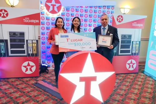 Texaco, programa de becas, Junior Achievement Guatemala, estudios, oratoria, jovenes, Guatemala, Soy502