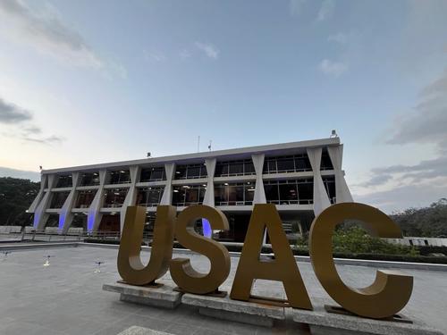 Walter Mazariegos fue electo como rector de la USAC para un segundo período más el pasado 8 de abril. (Foto: Fredy Hernández/Soy502)
