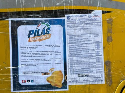 El propietario del tráiler recibió una multa de Q20,011.40. (Foto: PMT de Villa Nueva)