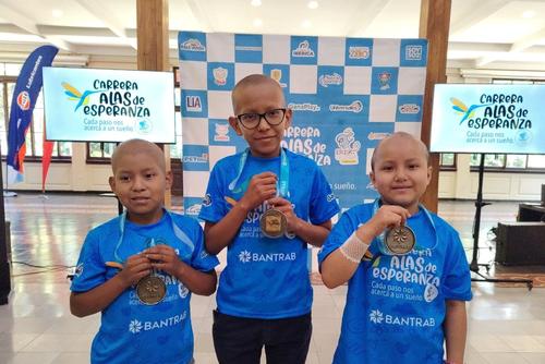 Fundación Erick Quiroa, Hogar Erick Quiroa, niños, cáncer, familias, tratamiento, carrera, Alas de Esperanza, donación, Guatemala, Soy502