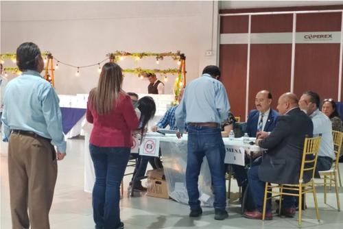 Más de 13 mil agremiados podrán ejercer su derecho a voto para elegir a los 11 representantes ante Postuladora para CGC. (Foto: GuatemalaVisible/Soy502)