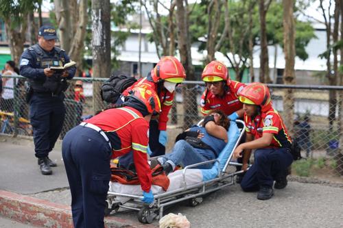 Una mujer resultó con heridas de bala. (Foto: CBM)