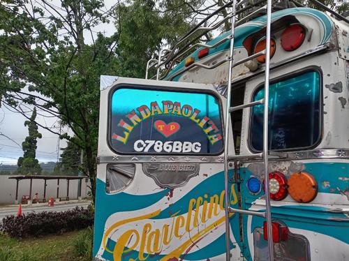 El bus quedó atravesado en la carretera, ocasionando congestionamiento. (Foto: CVB)