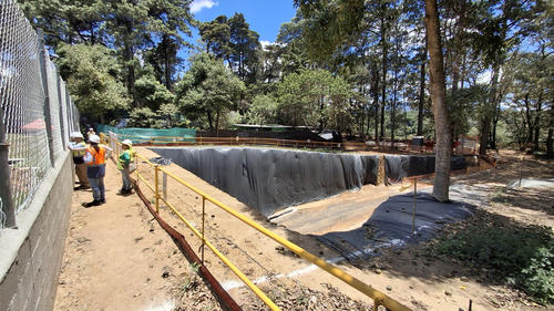 El túnel fue construido bajo los campos de fútbol del Cejusa. (Foto: Wilder López/Soy502)