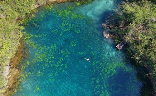 El Cráter Azul es uno de los destinos turísticos más conocidos de Sayaxché. (Foto: edison_n09)